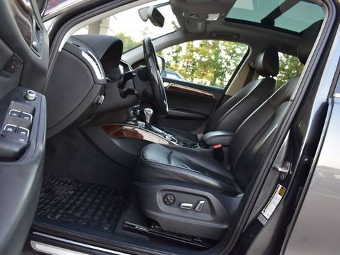 Used 2017 Audi Q5 2.0T Premium Plus w/ Technology Package image 14