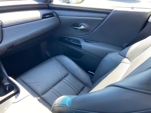 Used 2023 Lexus ES 350 Ultra Luxury w/ Accessory Package (Z2) image 14