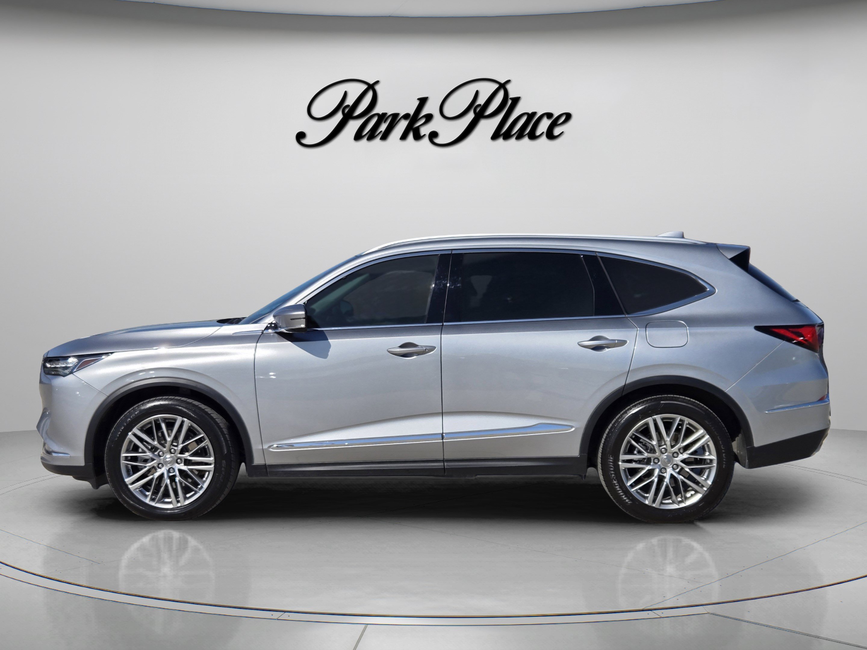 Used 2023 Acura MDX w/ Advance Package AWD/4WD image 2