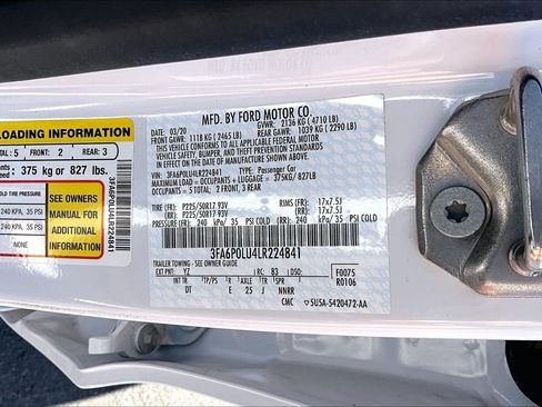 Used 2020 Ford Fusion SE FWD image 32