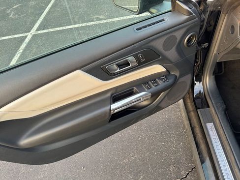 Used 2024 Ford Mustang Premium image 21
