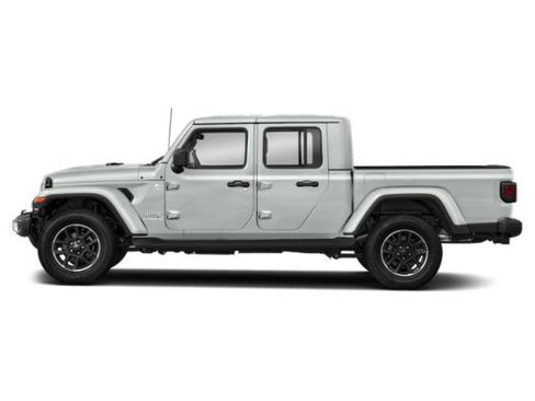 Used 2022 Jeep Gladiator Overland w/ Cold Weather Group AWD/4WD image 3