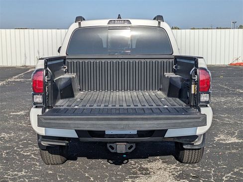 Used 2022 Toyota Tacoma TRD Pro image 34