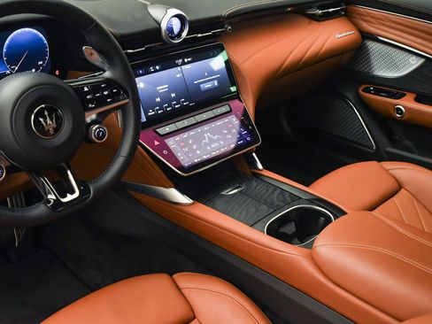 Used 2024 Maserati GranTurismo Modena image 39