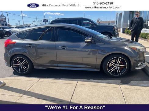 Used 2015 Ford Focus ST w/ Equipment Group 401A image 4