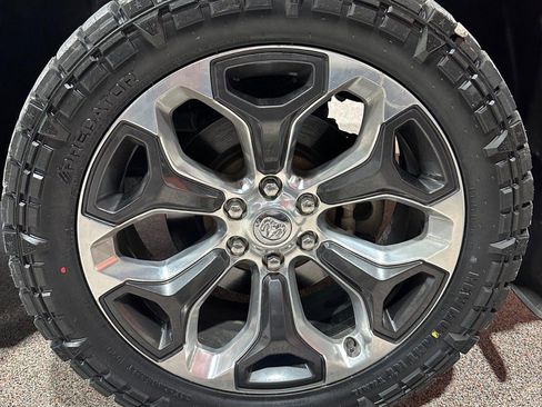 Used 2021 RAM 1500 Limited w/ Advanced Safety Group AWD/4WD image 8