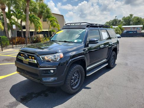 Used 2022 Toyota 4Runner Limited AWD/4WD image 10