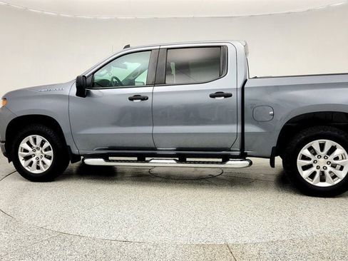 Used 2022 Chevrolet Silverado 1500 Custom w/ Safety Confidence Package image 8