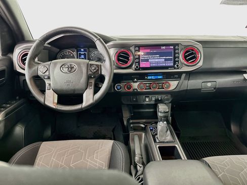 Used 2022 Toyota Tacoma TRD Sport AWD/4WD image 21