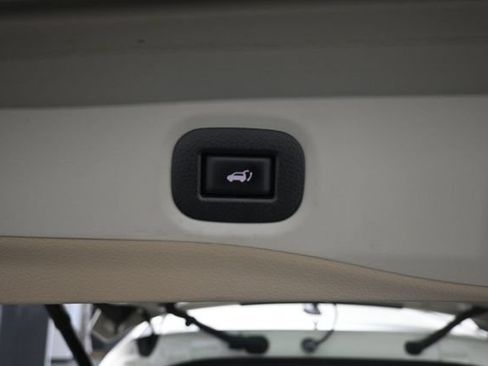 Used 2015 Nissan Rogue SV w/ SV Premium Package FWD image 24