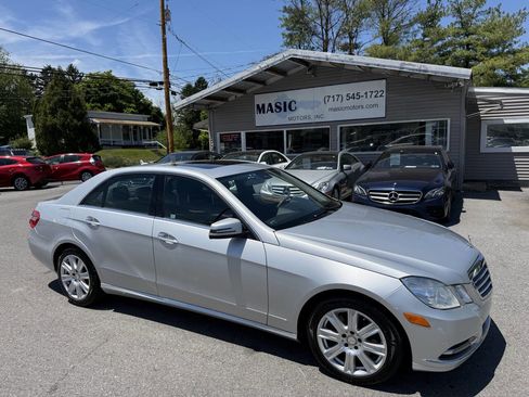 Used 2013 Mercedes-Benz E 350 4MATIC Sedan image 28