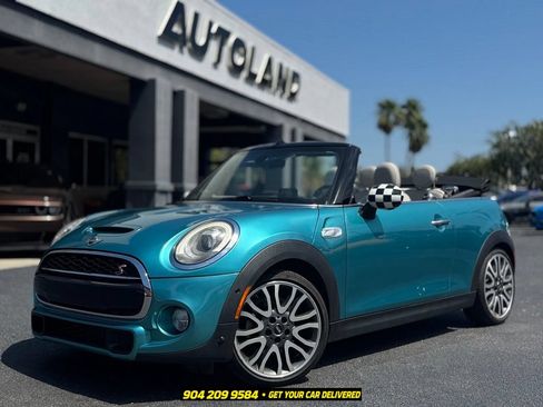 Used 2018 MINI Cooper S FWD image 1