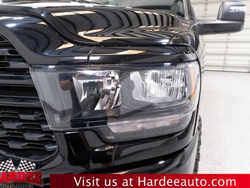 Used 2024 RAM 2500 Big Horn w/ Night Edition AWD/4WD image 8