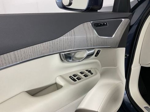 Certified 2025 Volvo XC90 T8 Plus w/ Protection Package Premier AWD/4WD image 28