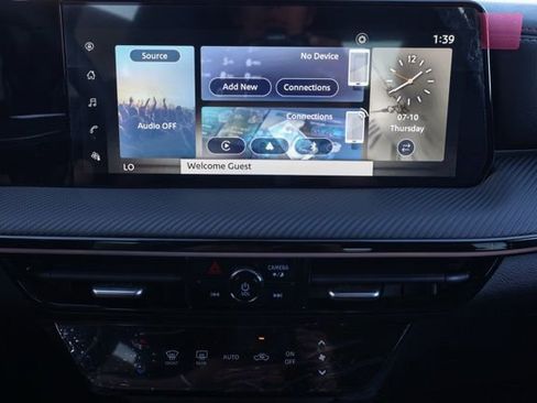 New 2025 Nissan Kicks SR image 29