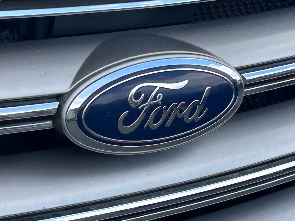 Used 2017 Ford Edge SEL w/ Equipment Group 201A AWD/4WD image 11