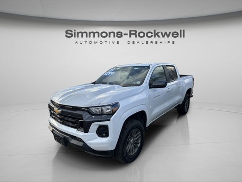 Used 2023 Chevrolet Colorado LT image 4