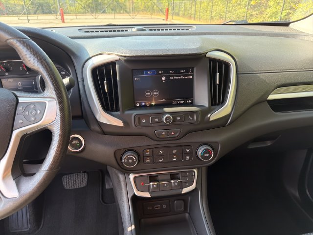 Used 2024 GMC Terrain SLE FWD image 20