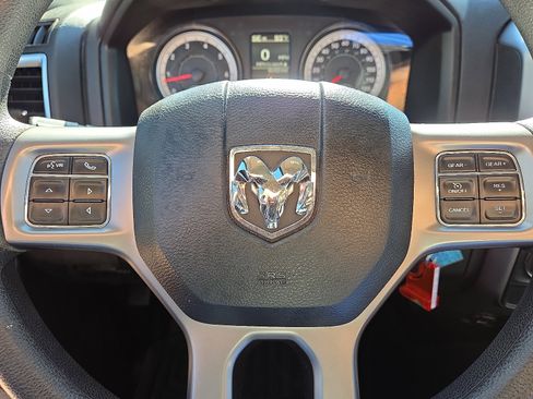 Used 2022 RAM 1500 Classic SLT image 17