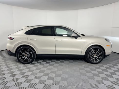 Used 2026 Porsche Cayenne E-Hybrid image 8