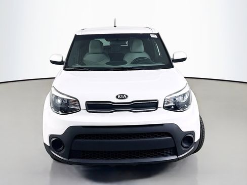 Used 2017 Kia Soul FWD image 2