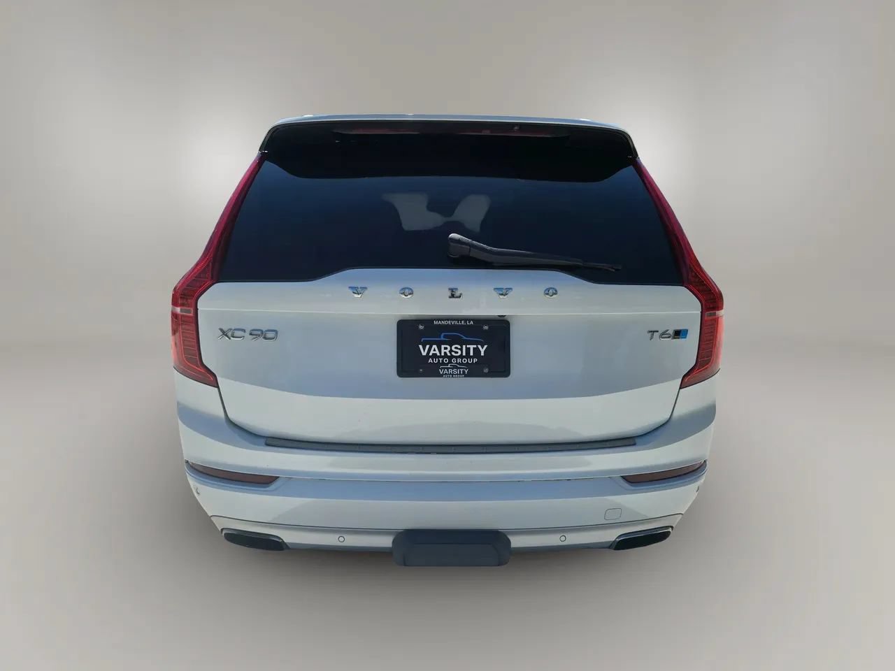 Used 2017 Volvo XC90 T6 Momentum w/ Vision Package AWD/4WD image 7