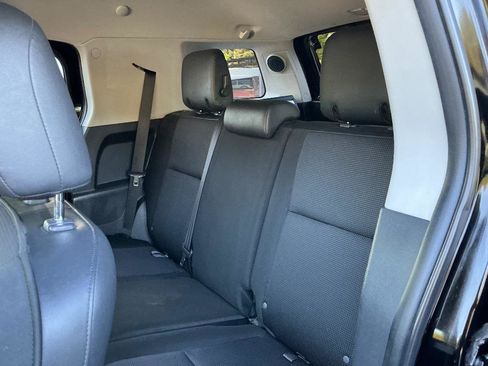 Used 2014 Toyota FJ Cruiser 4WD w/ Upgrade Package image 9