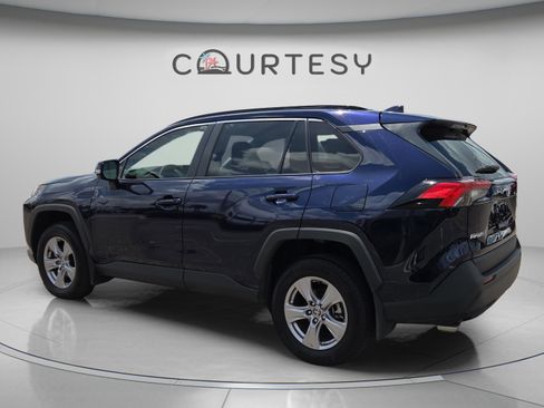 Certified 2025 Toyota RAV4 XLE w/ Convenience Package FWD image 3