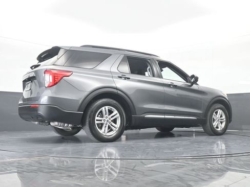 Used 2023 Ford Explorer XLT image 63