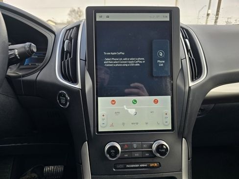 Used 2024 Ford Edge SEL image 18