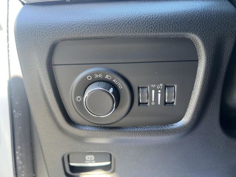 New 2026 Jeep Grand Cherokee L Laredo image 16