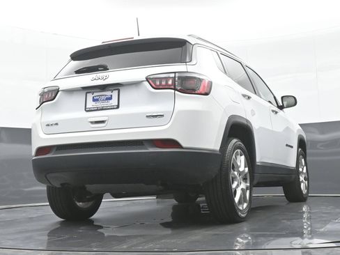 Used 2023 Jeep Compass Latitude AWD/4WD image 39