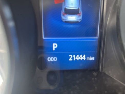 Used 2018 Toyota C-HR XLE FWD image 14