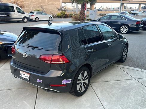 Used 2019 Volkswagen e-Golf SE w/ Driver Assistance Package image 6