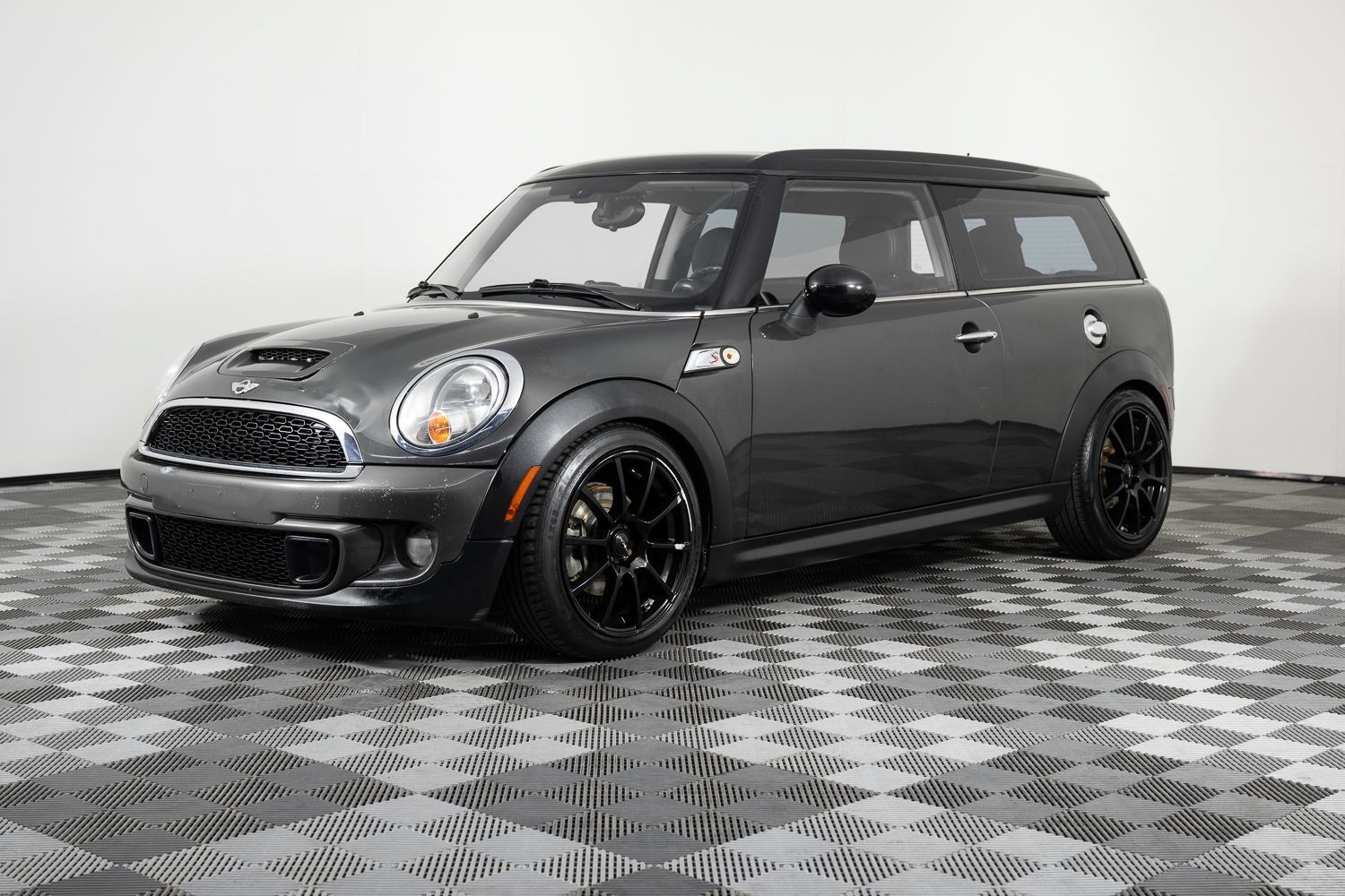 Used 2013 MINI Cooper Clubman S FWD image 1