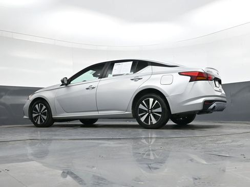 Used 2022 Nissan Altima 2.5 SV w/ SV Premium Package image 36