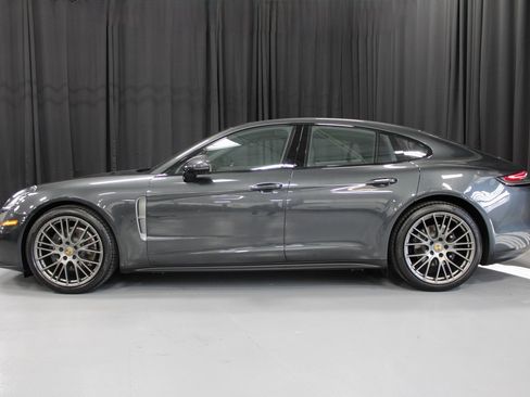 Certified 2023 Porsche Panamera 4 Platinum Edition w/ Assistance Package image 2