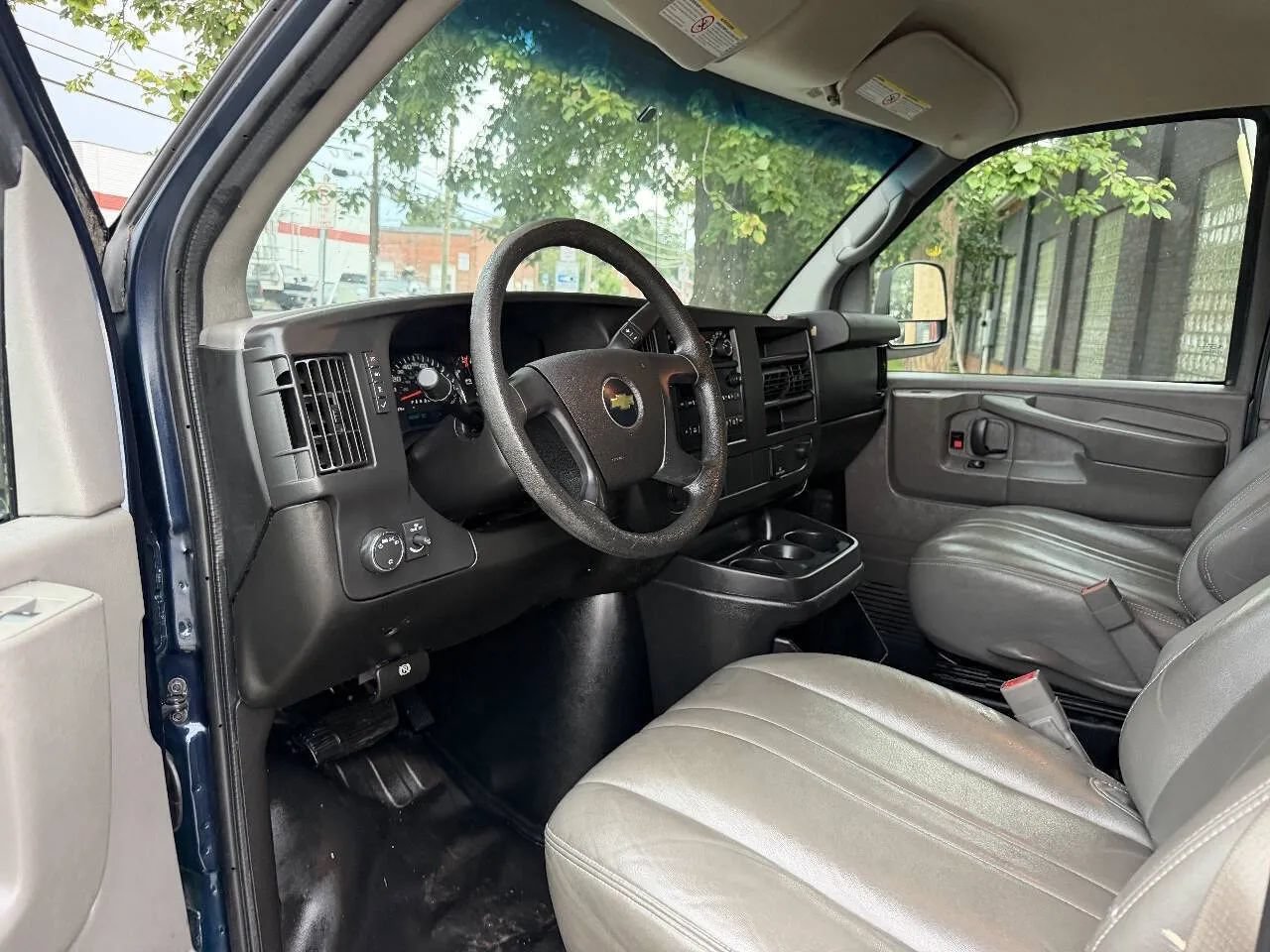 Used 2015 Chevrolet Express 2500 w/ Cold Climate Package RWD image 11