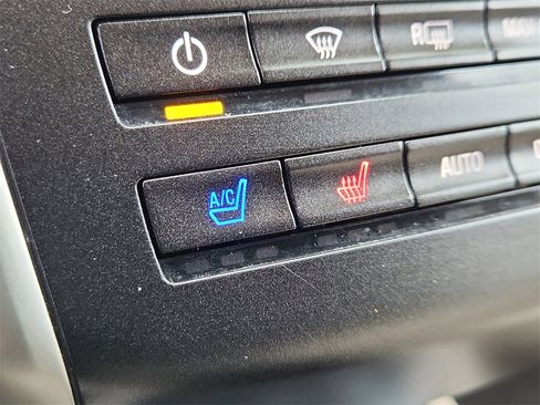 Used 2019 Lincoln MKC Reserve w/ MKC Climate Package image 22