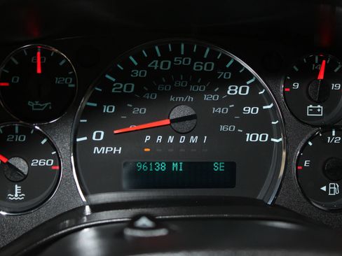 Used 2021 Chevrolet Express 2500 Extended w/ Driver Convenience Package RWD image 10