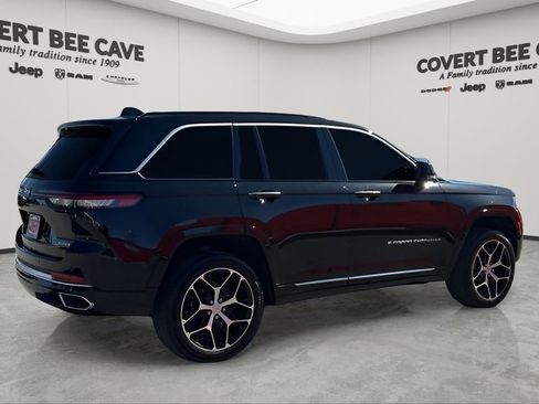 Used 2024 Jeep Grand Cherokee Summit image 10