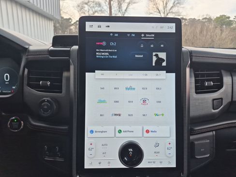 Used 2023 Ford Expedition Max Platinum image 37