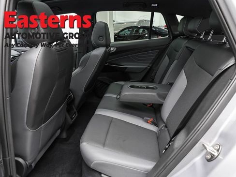 Used 2023 Volkswagen ID.4 Pro S AWD/4WD image 19