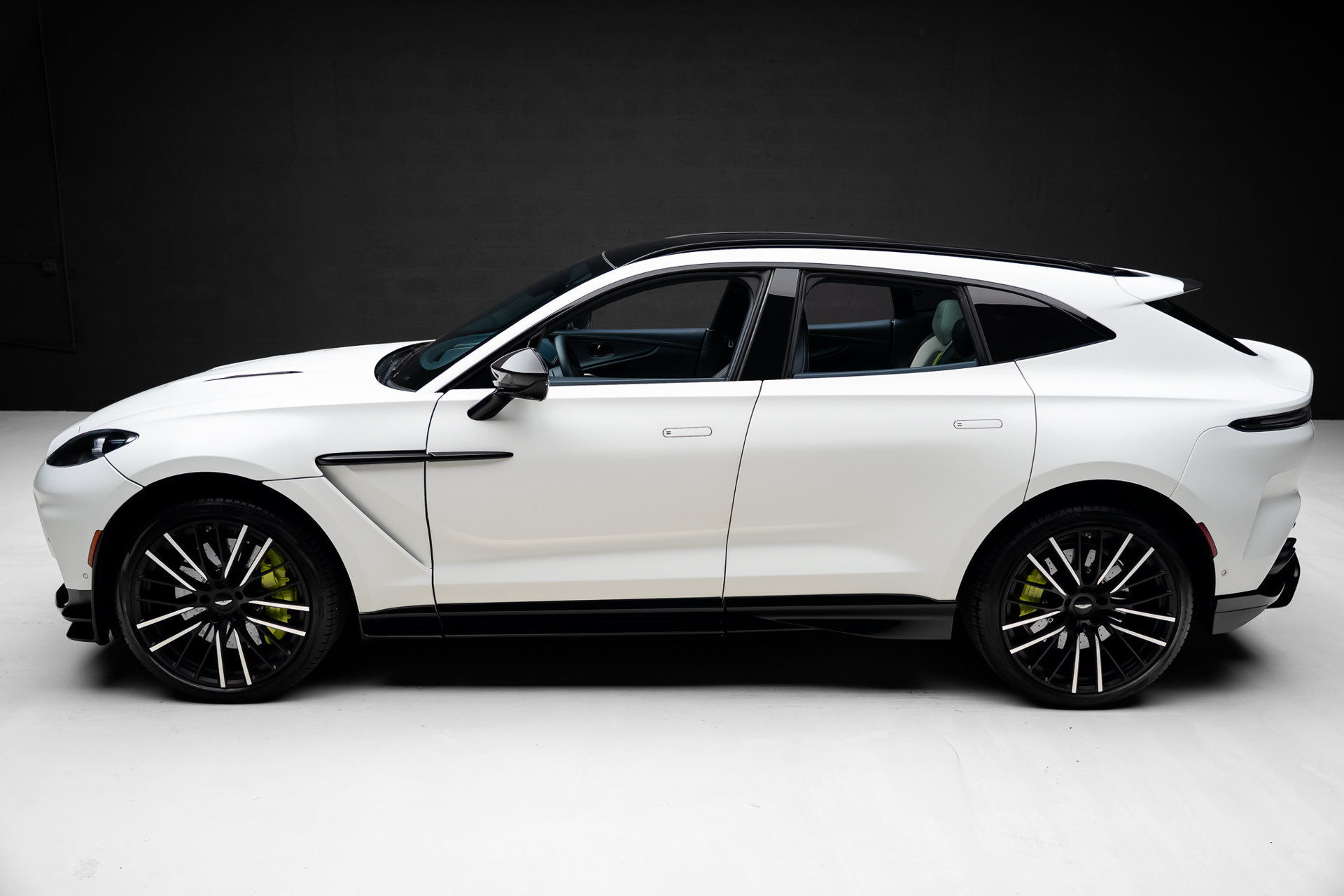 Used 2023 Aston Martin DBX 707 AWD/4WD image 17