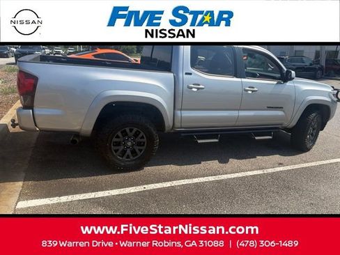Used 2023 Toyota Tacoma SR5 w/ Technology Package AWD/4WD image 9