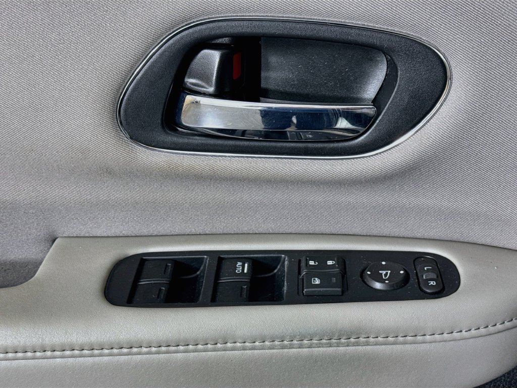 Used 2016 Honda HR-V EX image 21