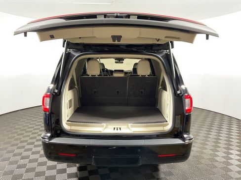 Used 2019 Lincoln Navigator L Reserve image 15