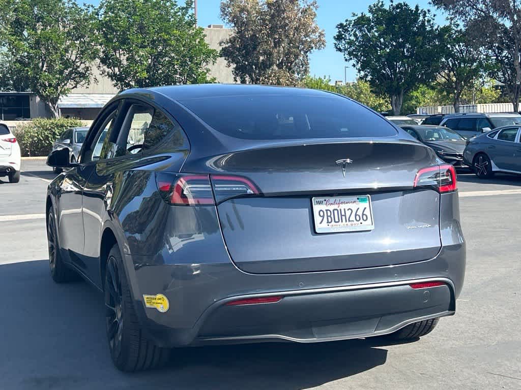 Used 2022 Tesla Model Y Long Range AWD/4WD image 3