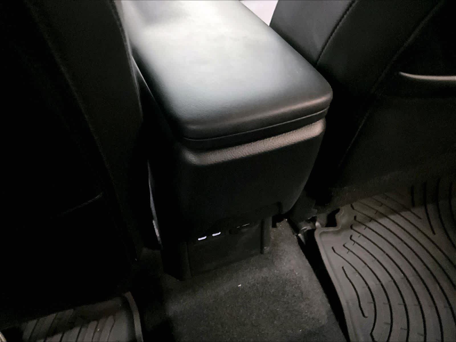 Used 2023 Toyota Prius Prime FWD image 35