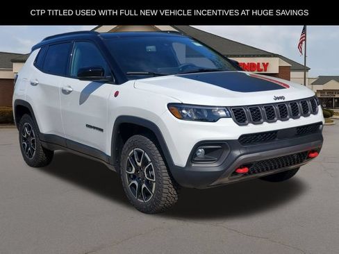 New 2026 Jeep Compass Trailhawk w/ Sun, Sound & Navigation Group AWD/4WD image 2